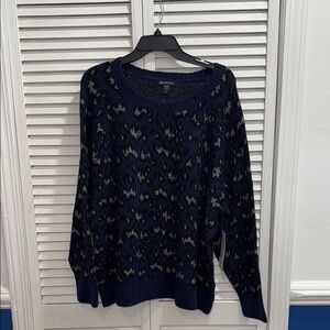 Athleta Dark Blue and Gray Patterned Sweater